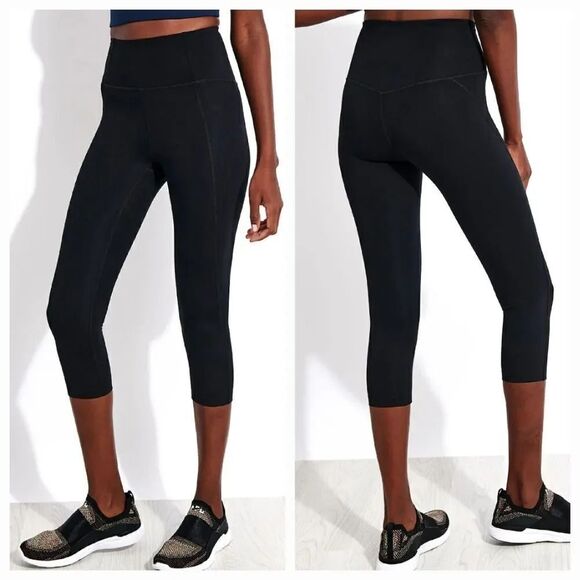 Girlfriend Collective Compressive High Waisted Capri Legging in Black Size Large - Picture 1 of 10